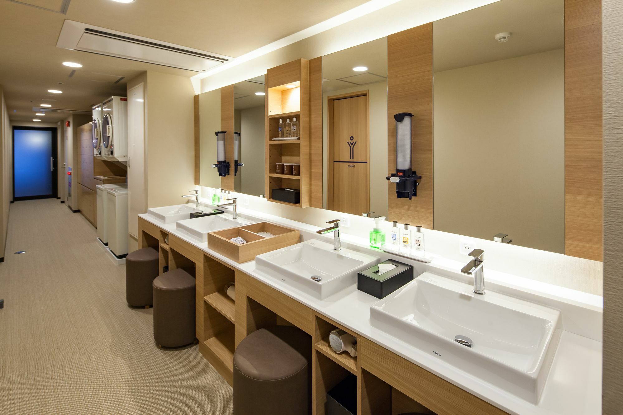 Y'S Cabin Osaka Namba Экстерьер фото