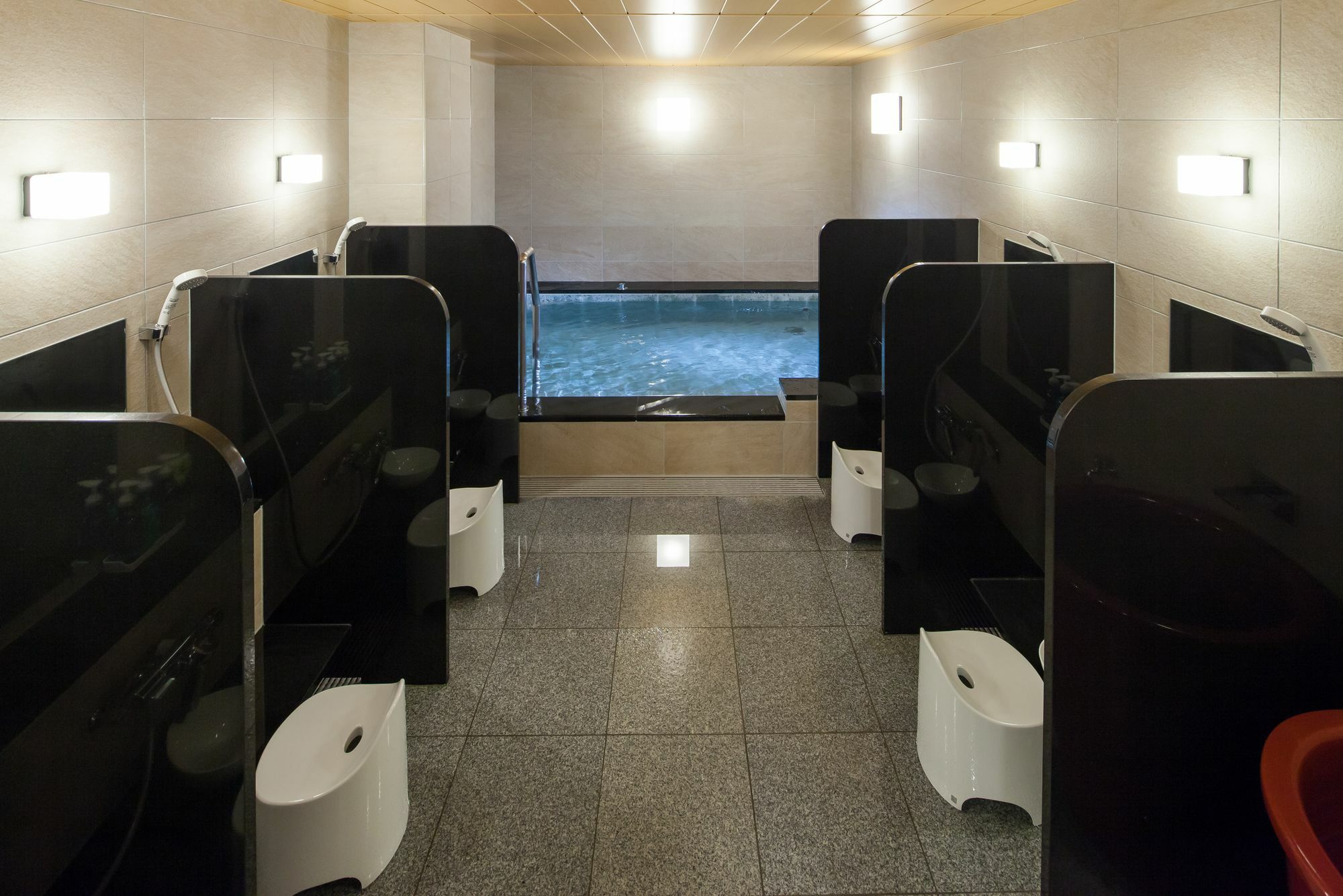 Y'S Cabin Osaka Namba Экстерьер фото